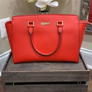 Banana Republic leather bag in red color